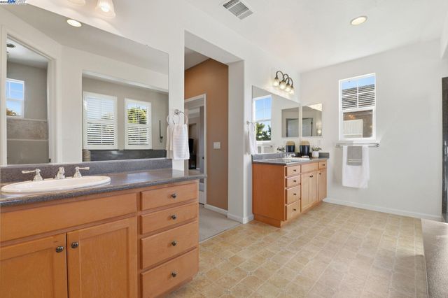 1865 La Fonte Court, Brentwood, CA 94513