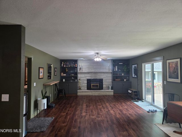 7221 Manore Road, Whitehouse, OH 43571