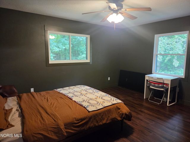 7221 Manore Road, Whitehouse, OH 43571