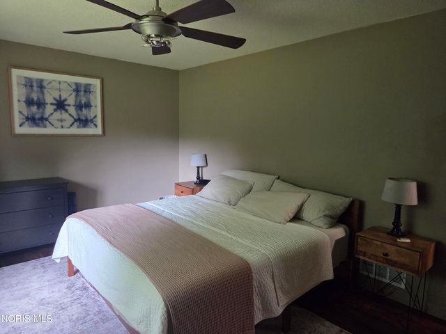 7221 Manore Road, Whitehouse, OH 43571