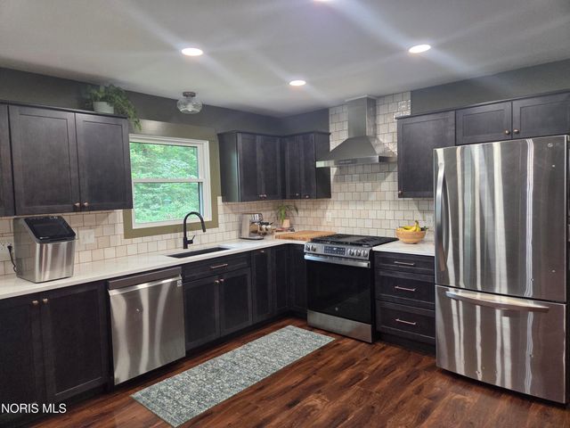 7221 Manore Road, Whitehouse, OH 43571