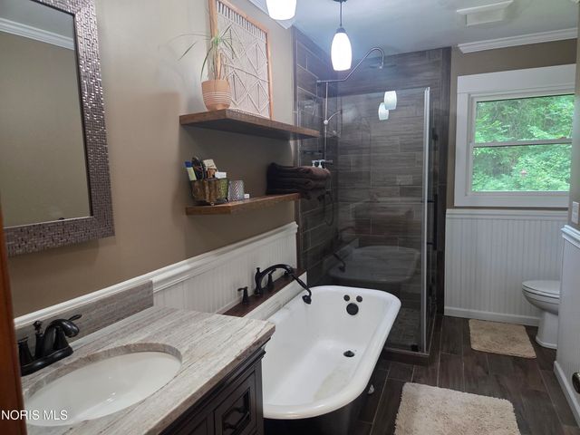 7221 Manore Road, Whitehouse, OH 43571
