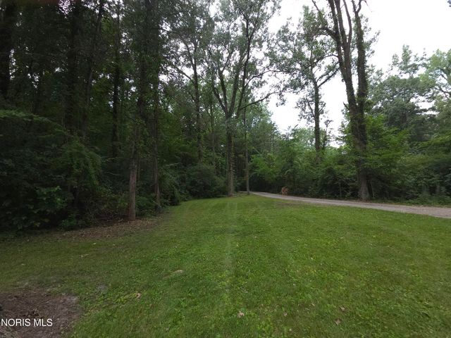 7221 Manore Road, Whitehouse, OH 43571