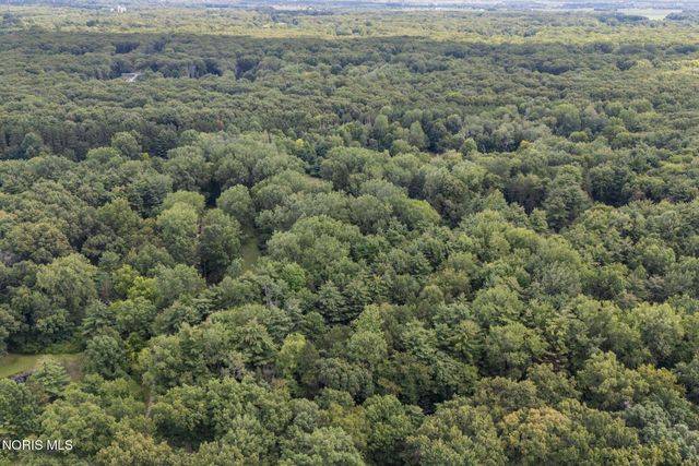 7221 Manore Road, Whitehouse, OH 43571