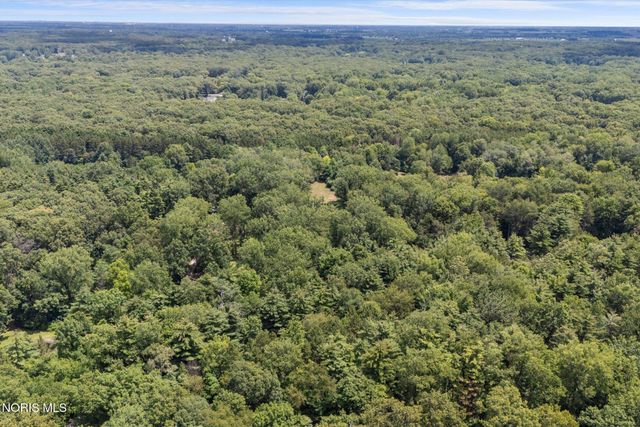 7221 Manore Road, Whitehouse, OH 43571