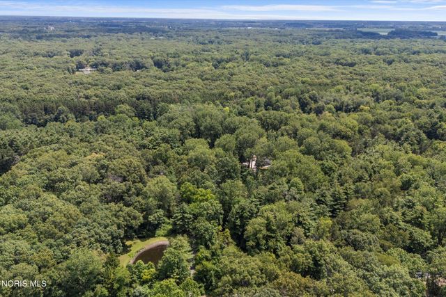 7221 Manore Road, Whitehouse, OH 43571