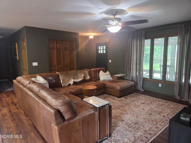 7221 Manore Road, Whitehouse, OH 43571