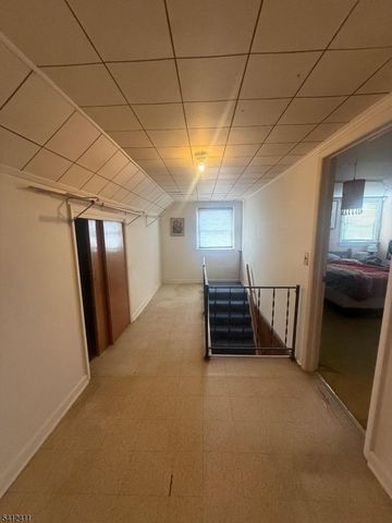 62 Runyon Rd, Clifton City, NJ 07013