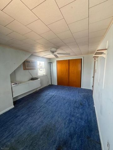 62 Runyon Rd, Clifton City, NJ 07013