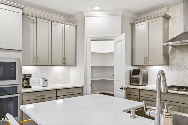 318 Ber Creek Drive, Fuquay Varina, NC 27526
