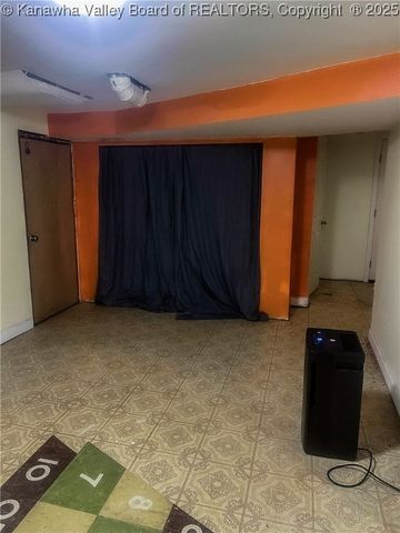 993 Old Point Road, St Albans, WV 25177