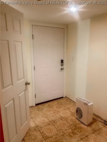 993 Old Point Road, St Albans, WV 25177