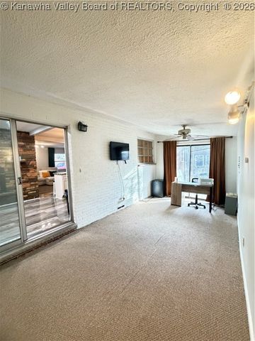 993 Old Point Road, St Albans, WV 25177