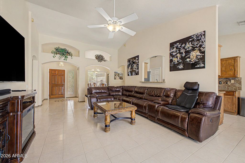 373 W PRIMOROSO Drive, Gilbert, AZ 85233 — photo 3