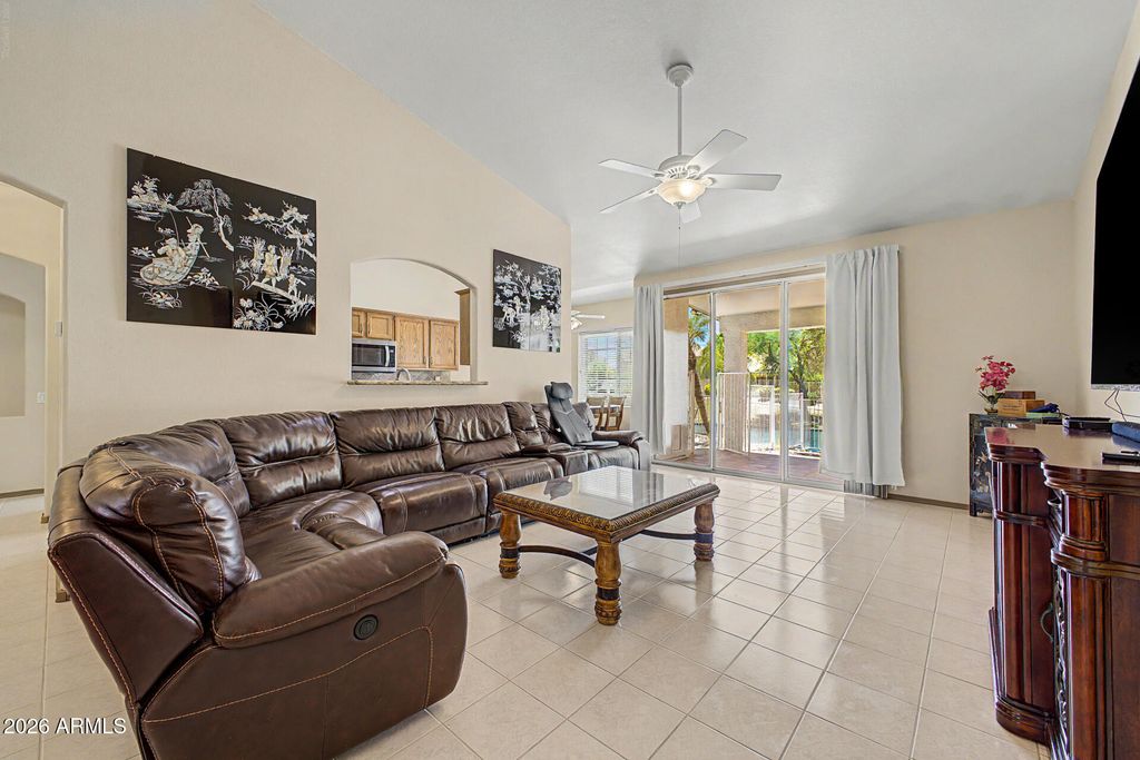 373 W PRIMOROSO Drive, Gilbert, AZ 85233 — photo 4