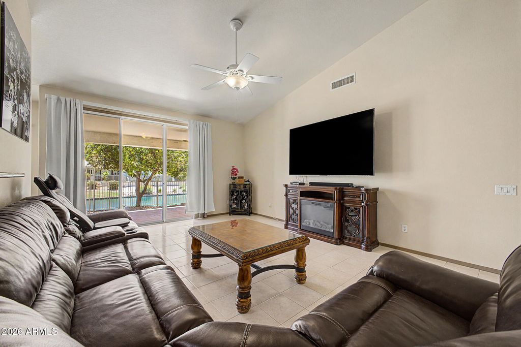 373 W PRIMOROSO Drive, Gilbert, AZ 85233 — photo 5
