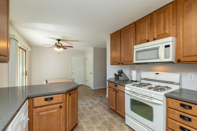 991 Cortland Drive, Apple Valley, MN 55124