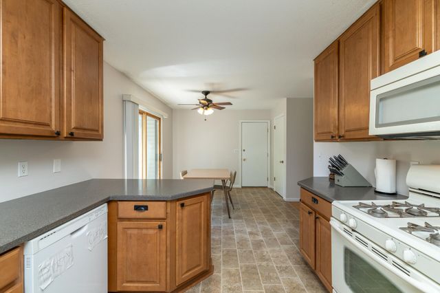 991 Cortland Drive, Apple Valley, MN 55124