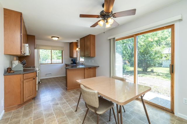 991 Cortland Drive, Apple Valley, MN 55124