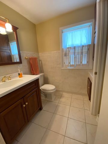 3333 W 102 Street, Evergreen Park, IL 60805