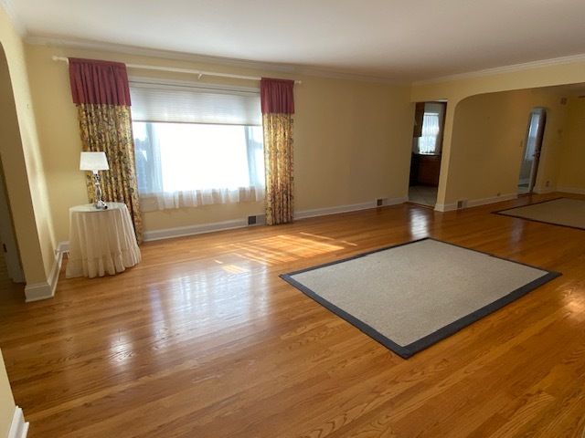 3333 W 102 Street, Evergreen Park, IL 60805