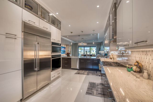 13651 Artisan Circle, Palm Beach Gardens, FL 33418