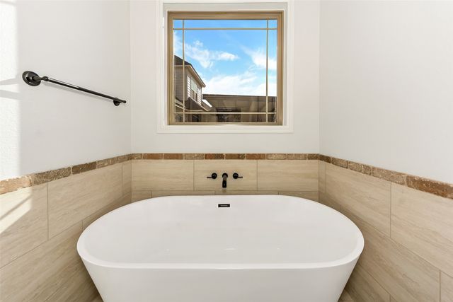 801 Holiday Hills Drive, Mineral Wells, TX 76067