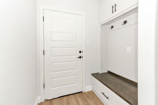 801 Holiday Hills Drive, Mineral Wells, TX 76067