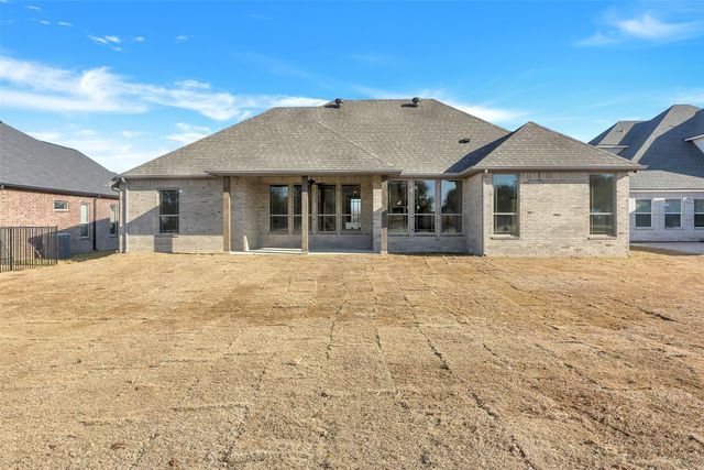 801 Holiday Hills Drive, Mineral Wells, TX 76067