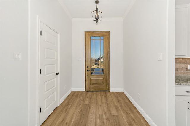 801 Holiday Hills Drive, Mineral Wells, TX 76067