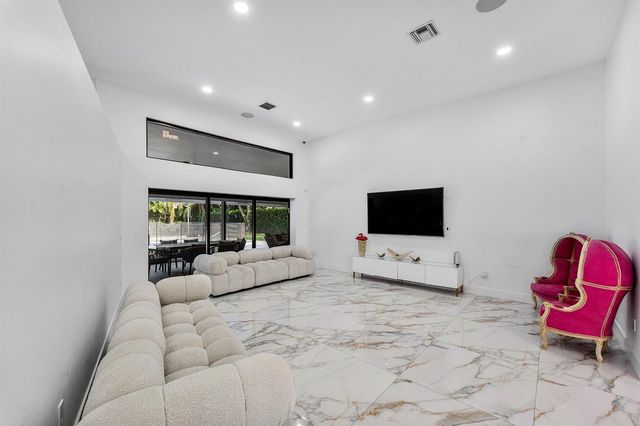 7210 W Cypresshead Drive, Parkland, FL 33067