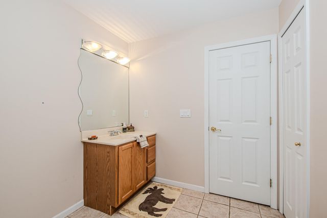 4105 Eucalyptus Way, Pinckney, MI 48169