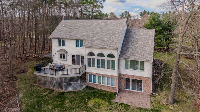 4105 Eucalyptus Way, Pinckney, MI 48169