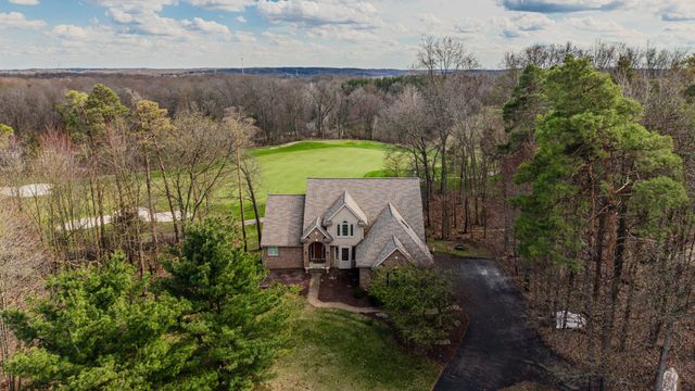 4105 Eucalyptus Way, Pinckney, MI 48169