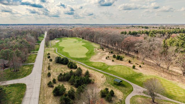 4105 Eucalyptus Way, Pinckney, MI 48169