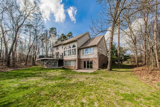 4105 Eucalyptus Way, Pinckney, MI 48169