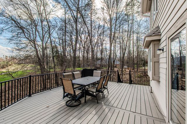 4105 Eucalyptus Way, Pinckney, MI 48169