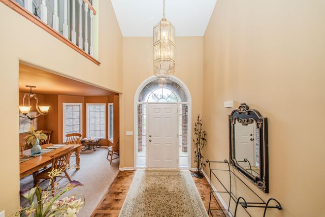 4105 Eucalyptus Way, Pinckney, MI 48169