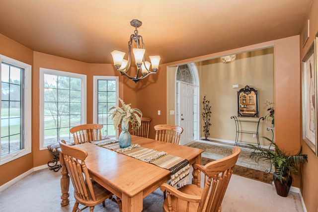 4105 Eucalyptus Way, Pinckney, MI 48169