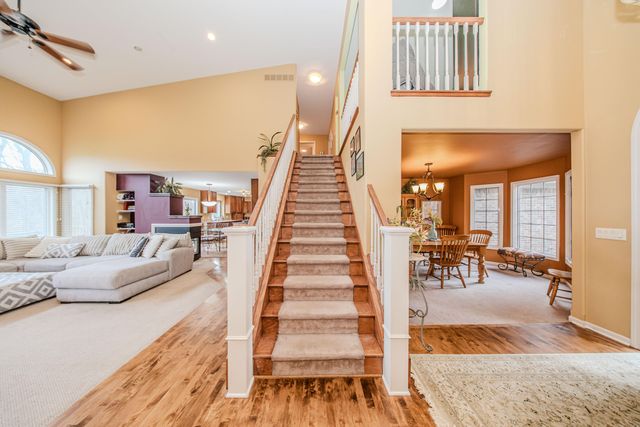 4105 Eucalyptus Way, Pinckney, MI 48169