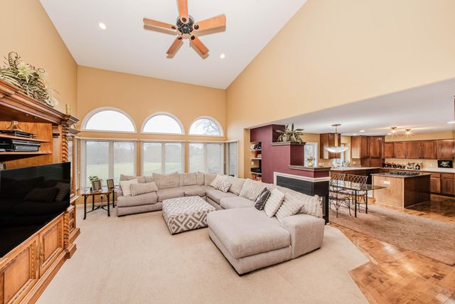 4105 Eucalyptus Way, Pinckney, MI 48169