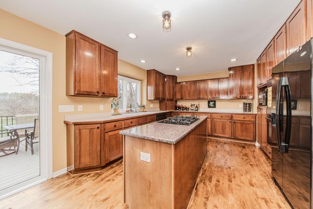 4105 Eucalyptus Way, Pinckney, MI 48169