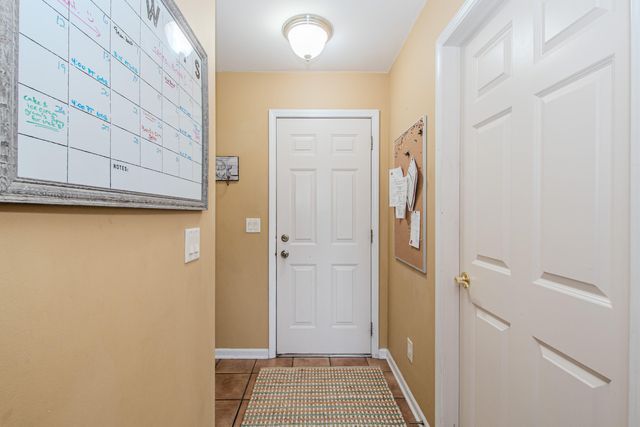 4105 Eucalyptus Way, Pinckney, MI 48169