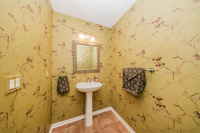 4105 Eucalyptus Way, Pinckney, MI 48169