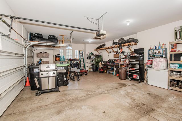 4105 Eucalyptus Way, Pinckney, MI 48169