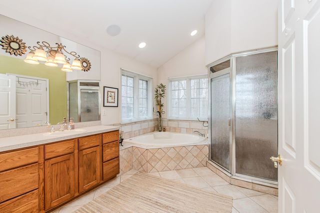 4105 Eucalyptus Way, Pinckney, MI 48169