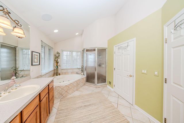4105 Eucalyptus Way, Pinckney, MI 48169