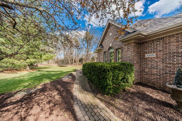 4105 Eucalyptus Way, Pinckney, MI 48169