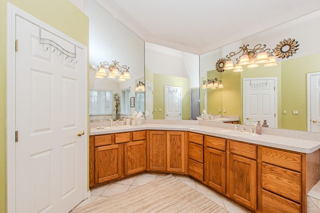 4105 Eucalyptus Way, Pinckney, MI 48169