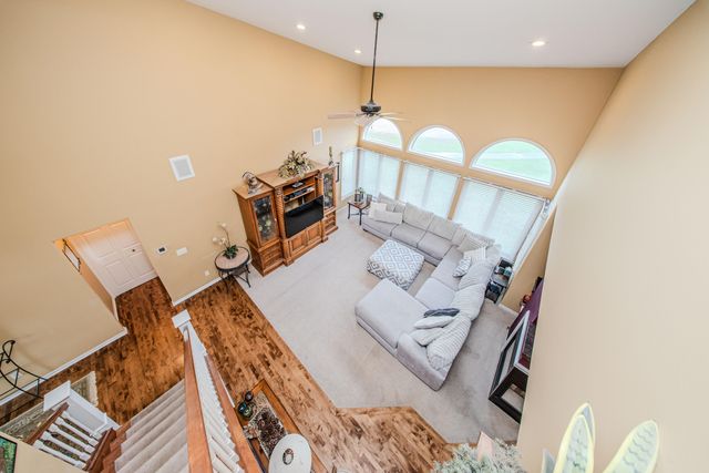 4105 Eucalyptus Way, Pinckney, MI 48169